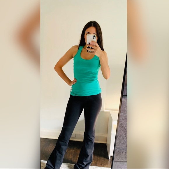 Cute Green Bench Tank - Picture 2 of 6